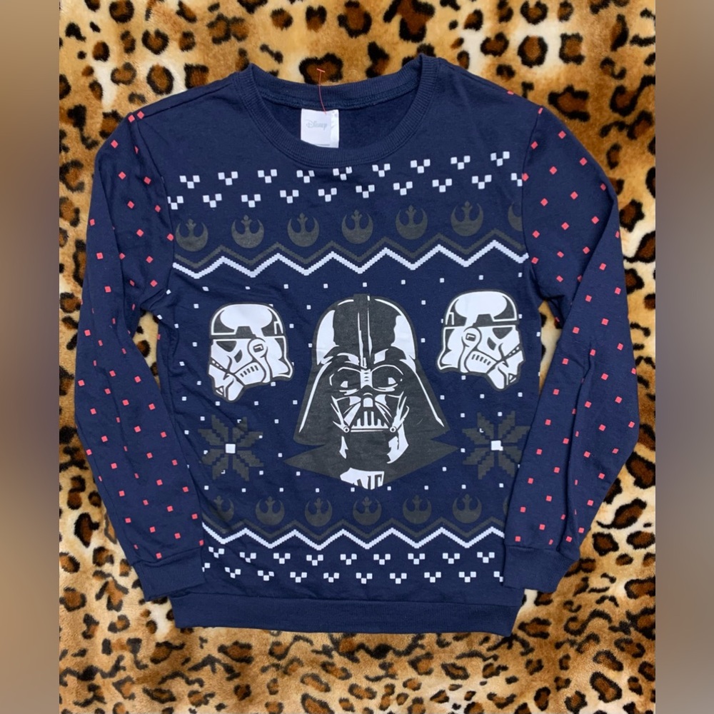 Star Wars Darth Vader Disney sweater size medium nwt women